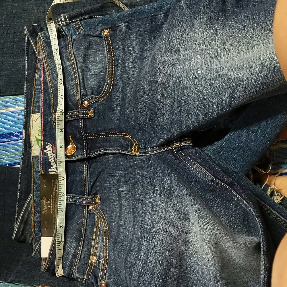 Wrangler retro women's May mid-rise bootcut jeans - Picture 3 of 6